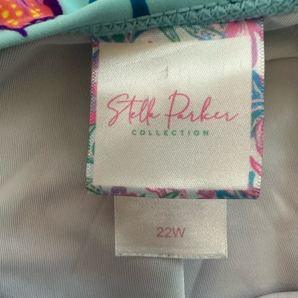 Floral Ruffle Swimsuit Top - Picture 6 of 14
